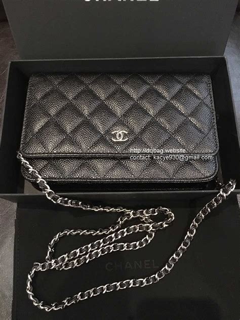 Shop Chanel Wallets on Chain 